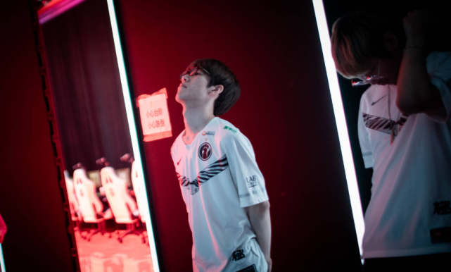 僅體現了球 僅體現了球