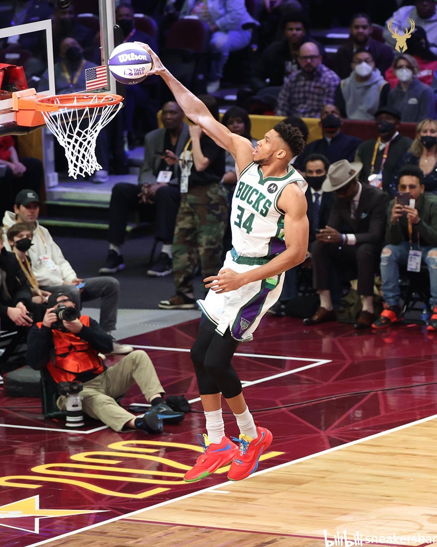 亚历山大 亚历山大