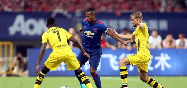 击败了来自 击败了来自